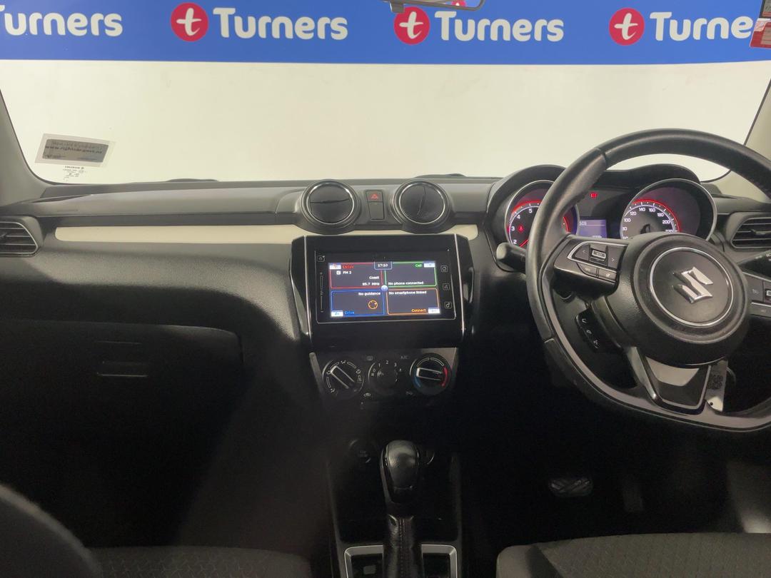 Photo '18' of Suzuki Swift
