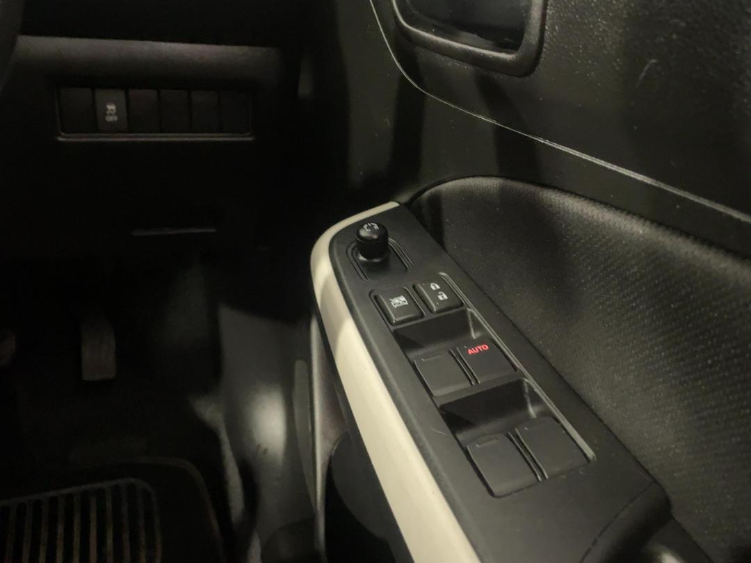 Photo '25' of Suzuki Swift