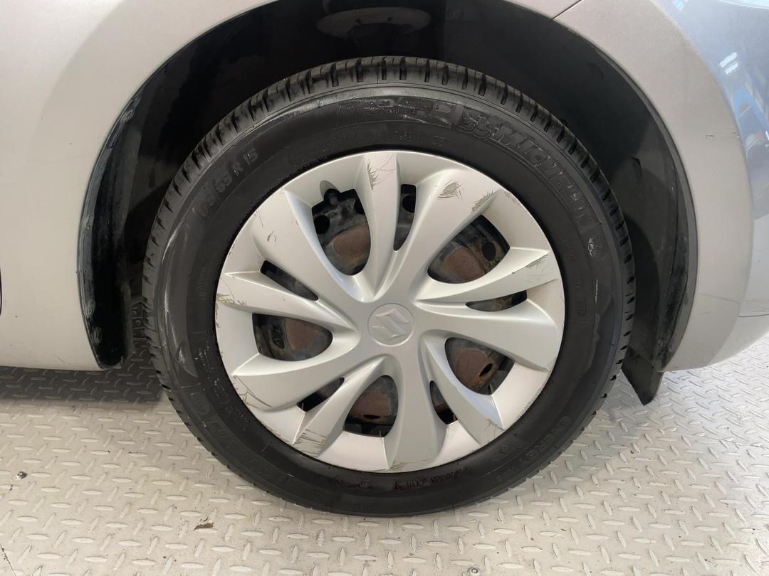 Photo '9' of Suzuki Swift