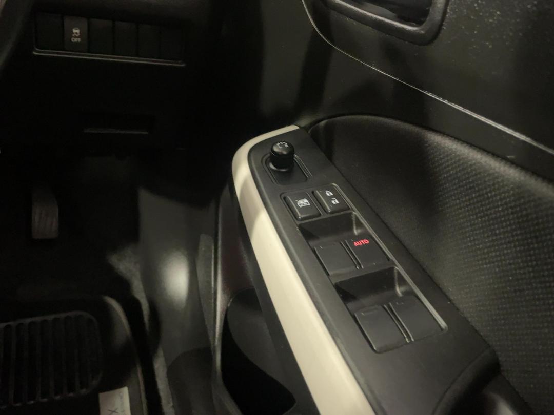 Photo '25' of Suzuki Swift