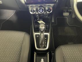 Photo '18' of Suzuki Swift