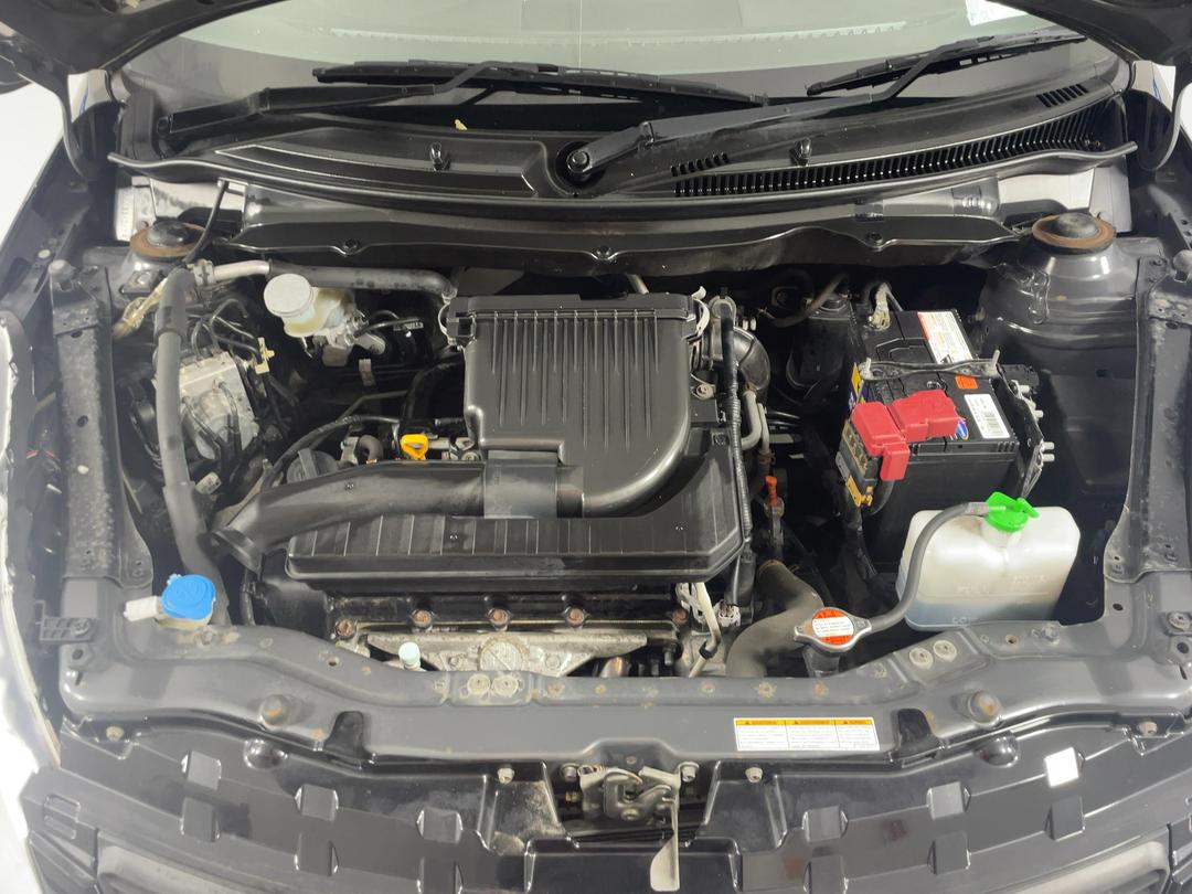 Photo '13' of Suzuki Swift