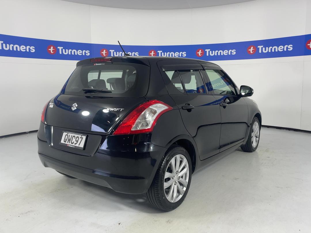 Photo '7' of Suzuki Swift