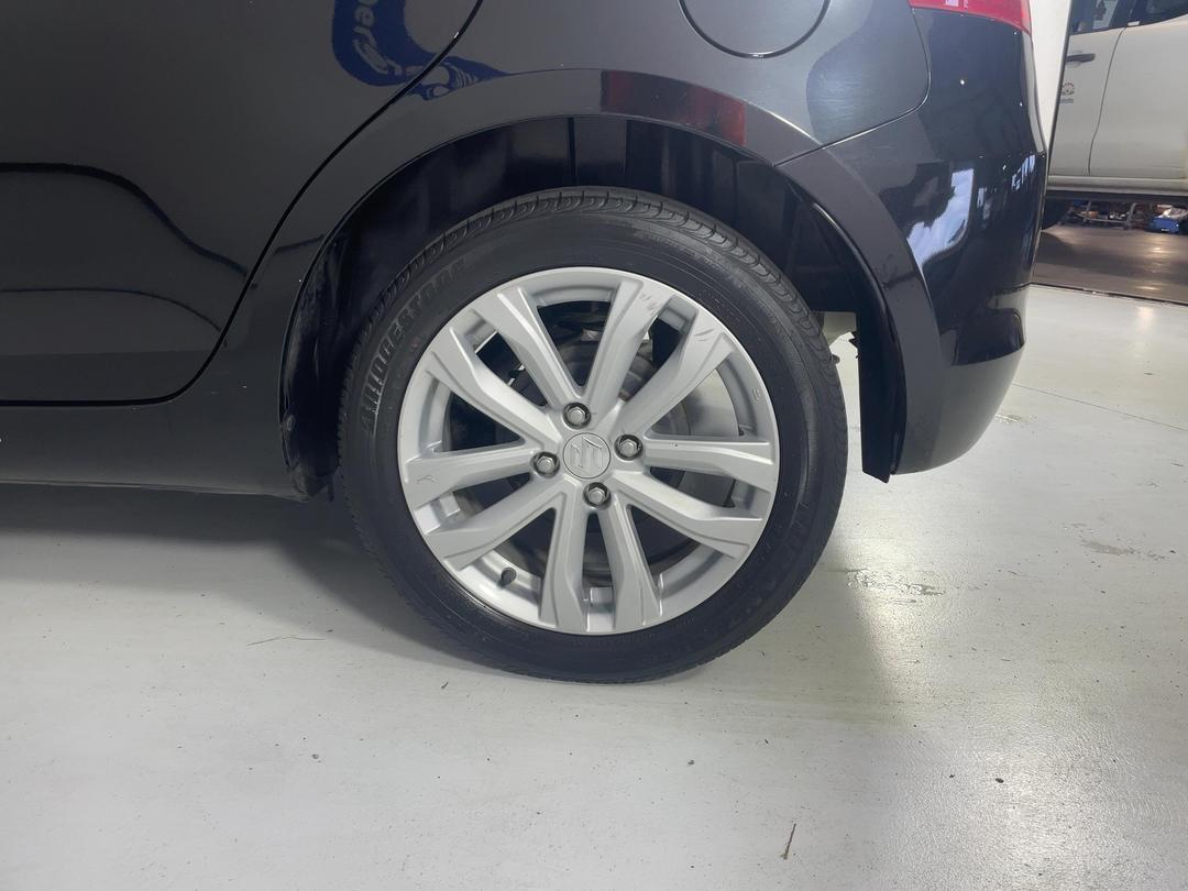 Photo '11' of Suzuki Swift