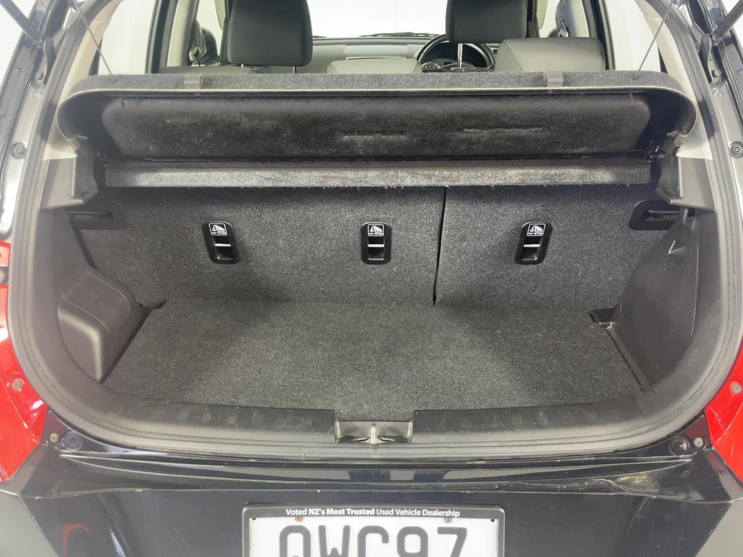 Photo '14' of Suzuki Swift
