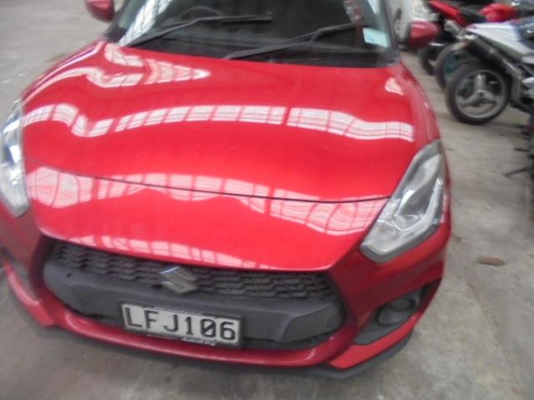Photo '10' of Suzuki Swift Sport