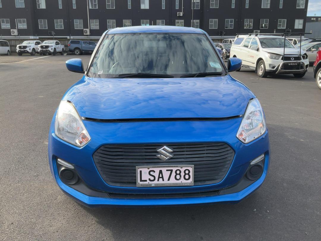 Photo '3' of Suzuki Swift GLC Photo '3' of Suzuki Swift GLC