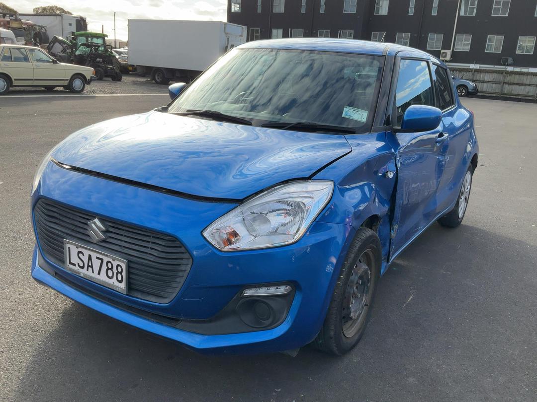 Photo '4' of Suzuki Swift GLC Photo '4' of Suzuki Swift GLC