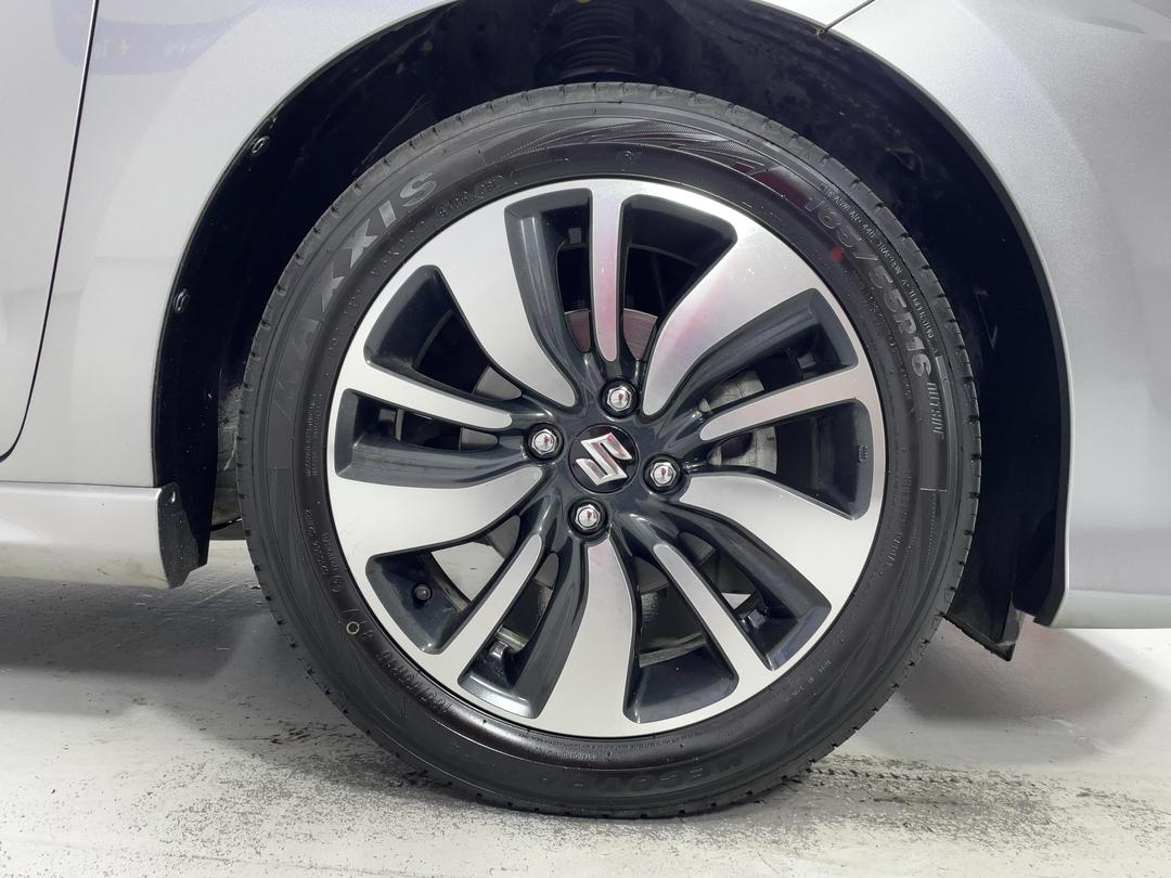 Photo '9' of Suzuki Swift