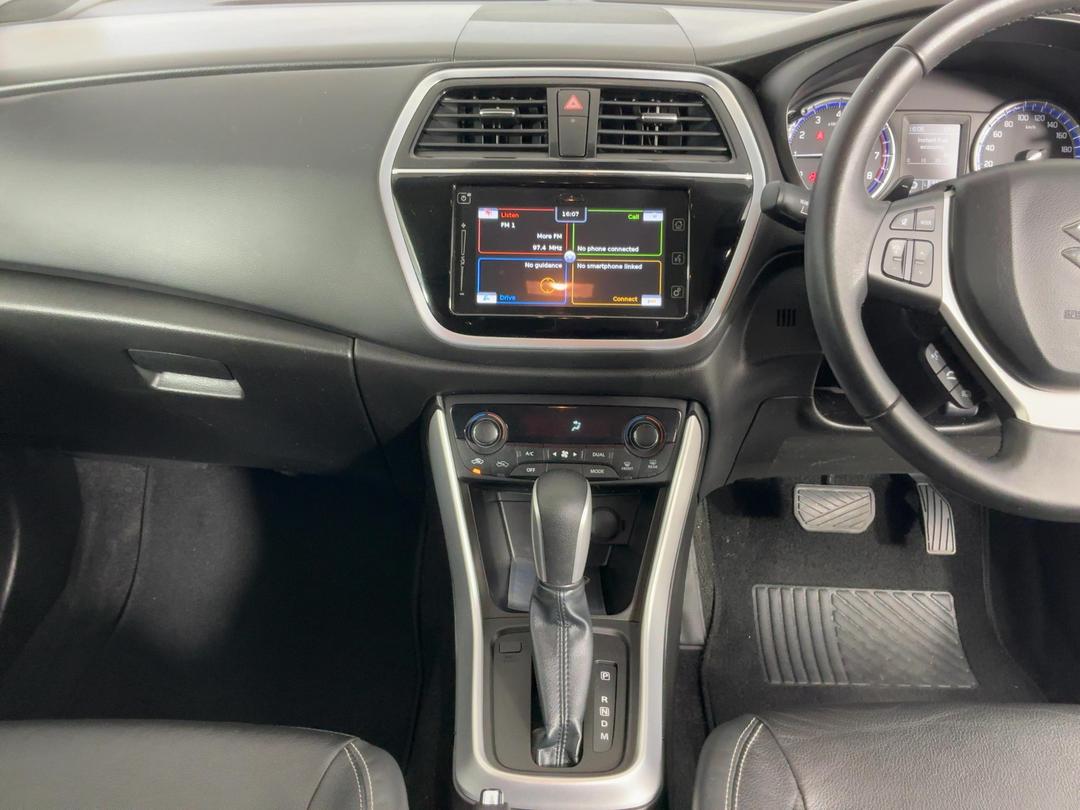 Photo '18' of Suzuki SX4 S-Cross
