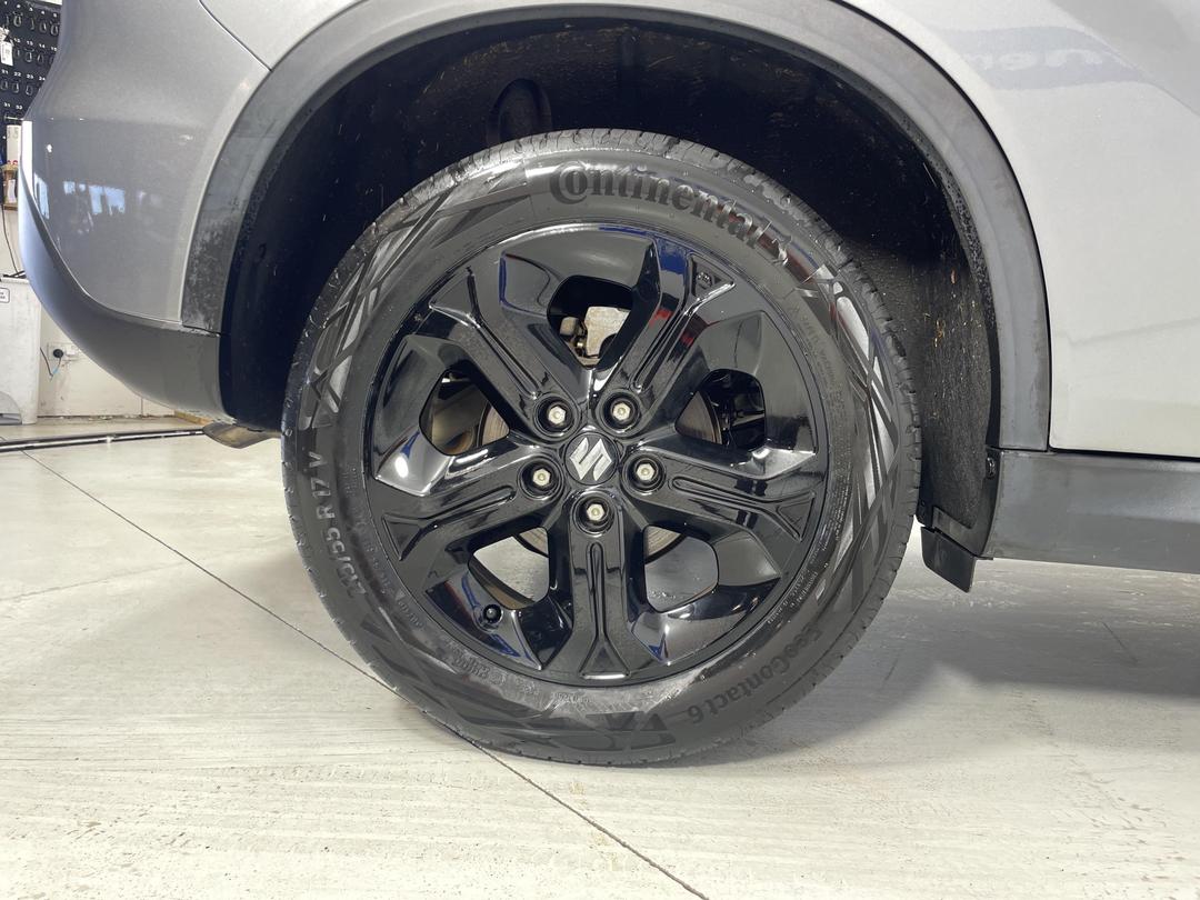 Photo '12' of Suzuki Vitara