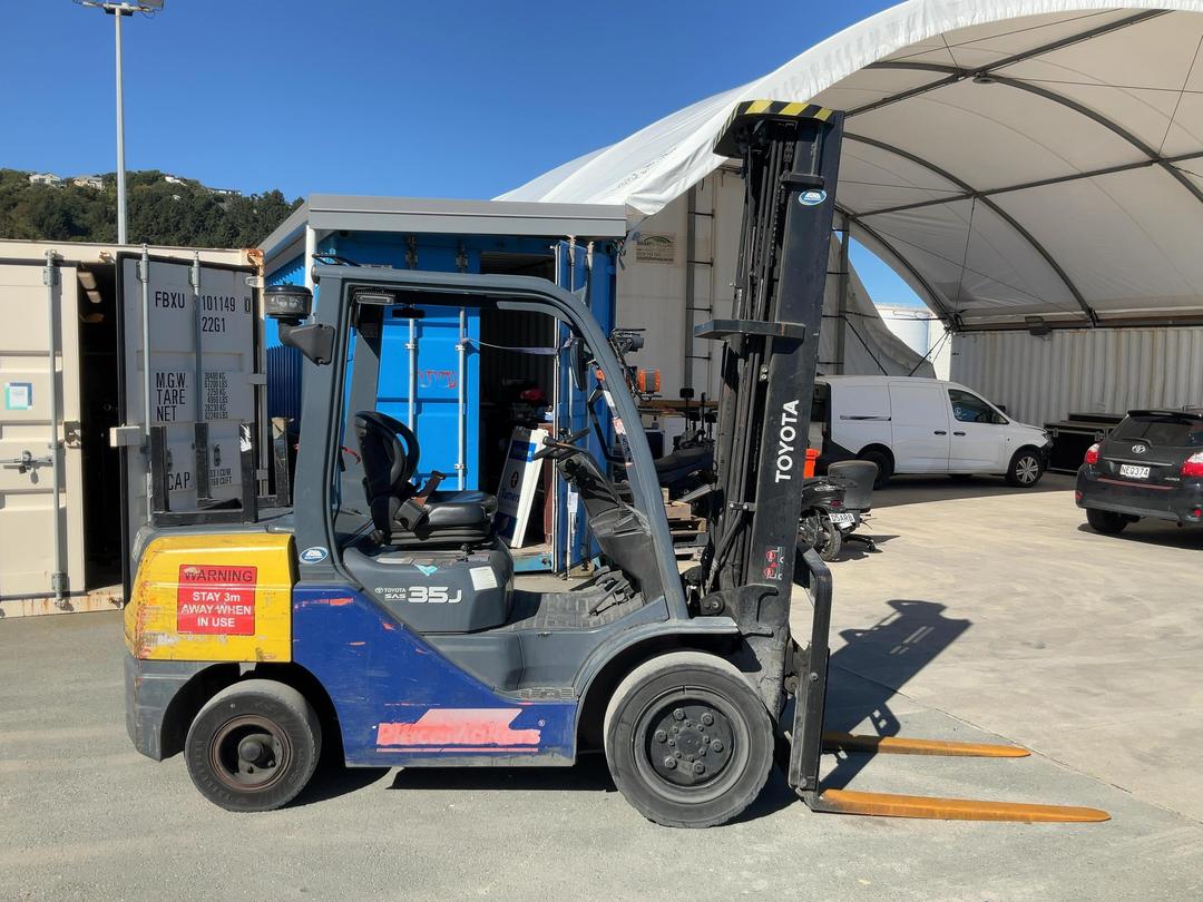 Photo '3' of Toyota 72-8FDJ35-D012623 Forklift