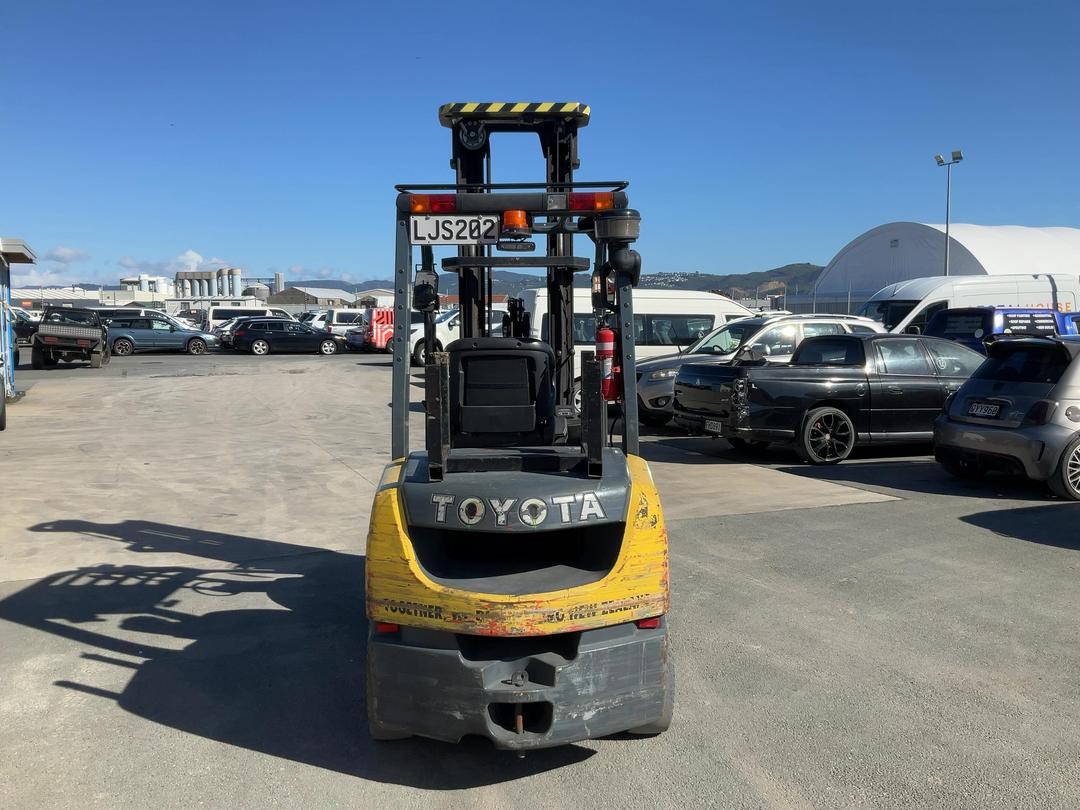 Photo '5' of Toyota 72-8FDJ35-D012623 Forklift