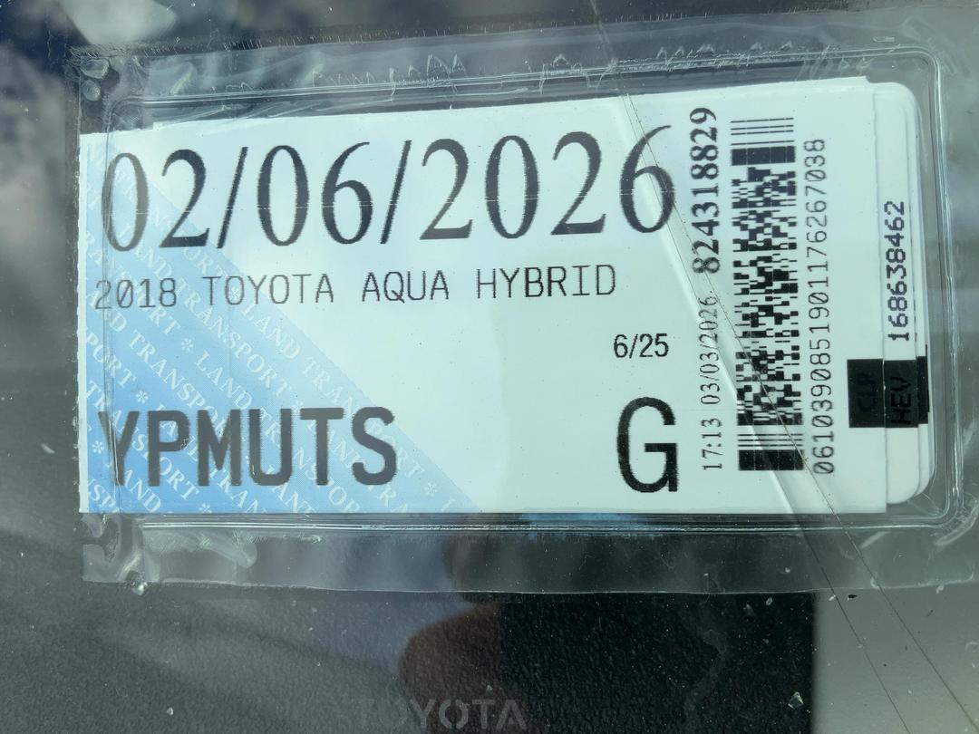 Photo '16' of Toyota Aqua Hybrid
