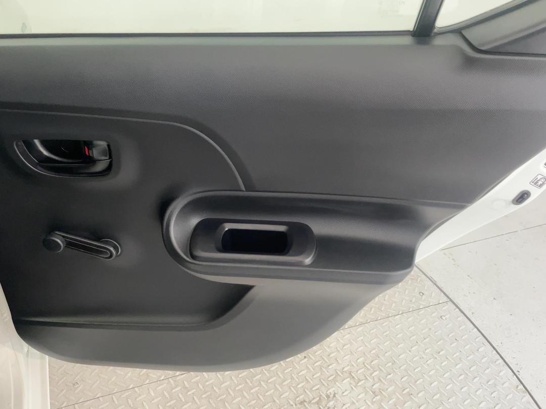 Photo '19' of Toyota Aqua