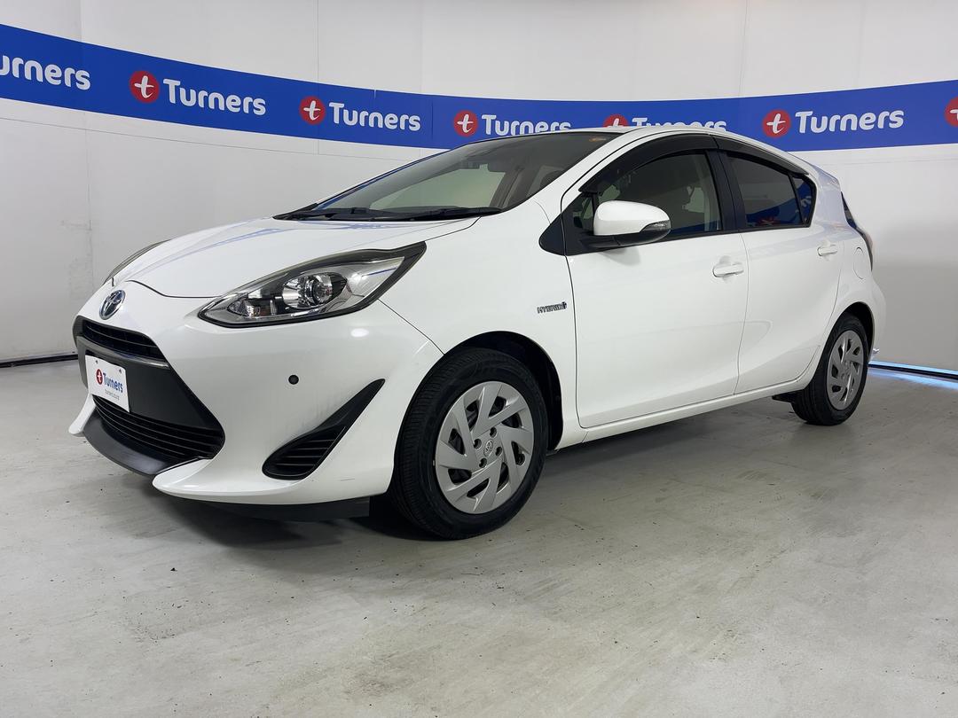 Photo '4' of Toyota Aqua