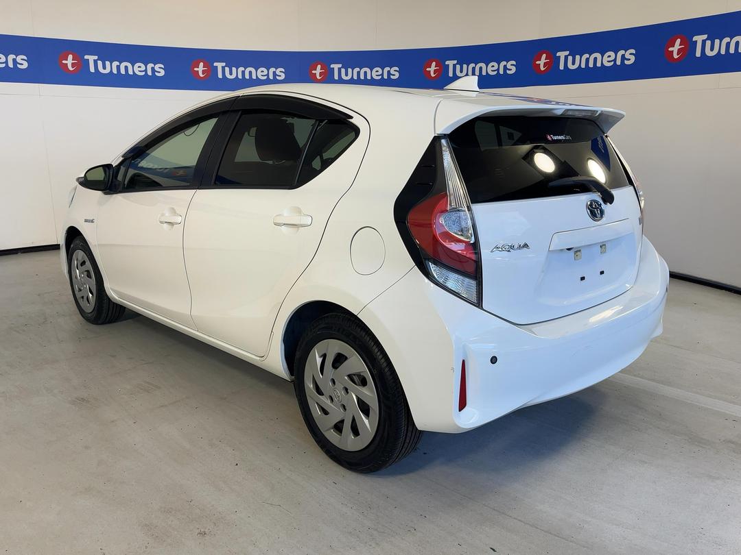 Photo '5' of Toyota Aqua