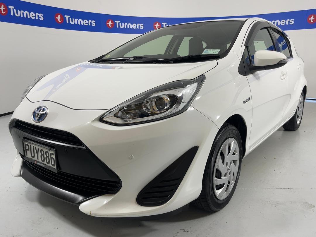 Photo '4' of Toyota Aqua