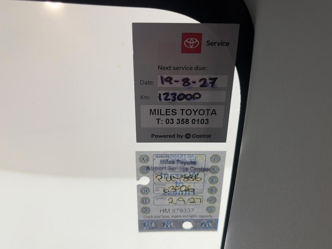 Photo '26' of Toyota Aqua
