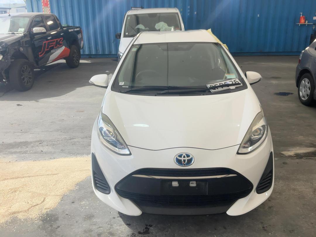 Photo '4' of Toyota Aqua