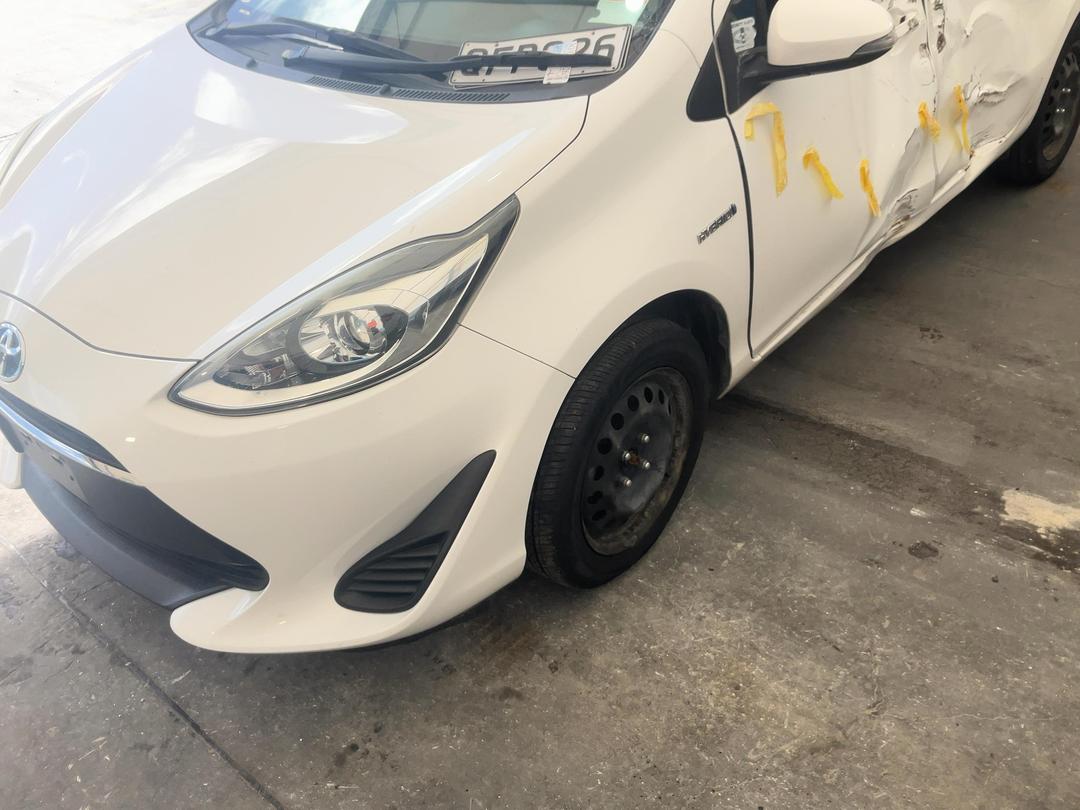 Photo '6' of Toyota Aqua