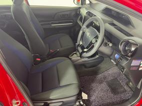 Photo '16' of Toyota Aqua