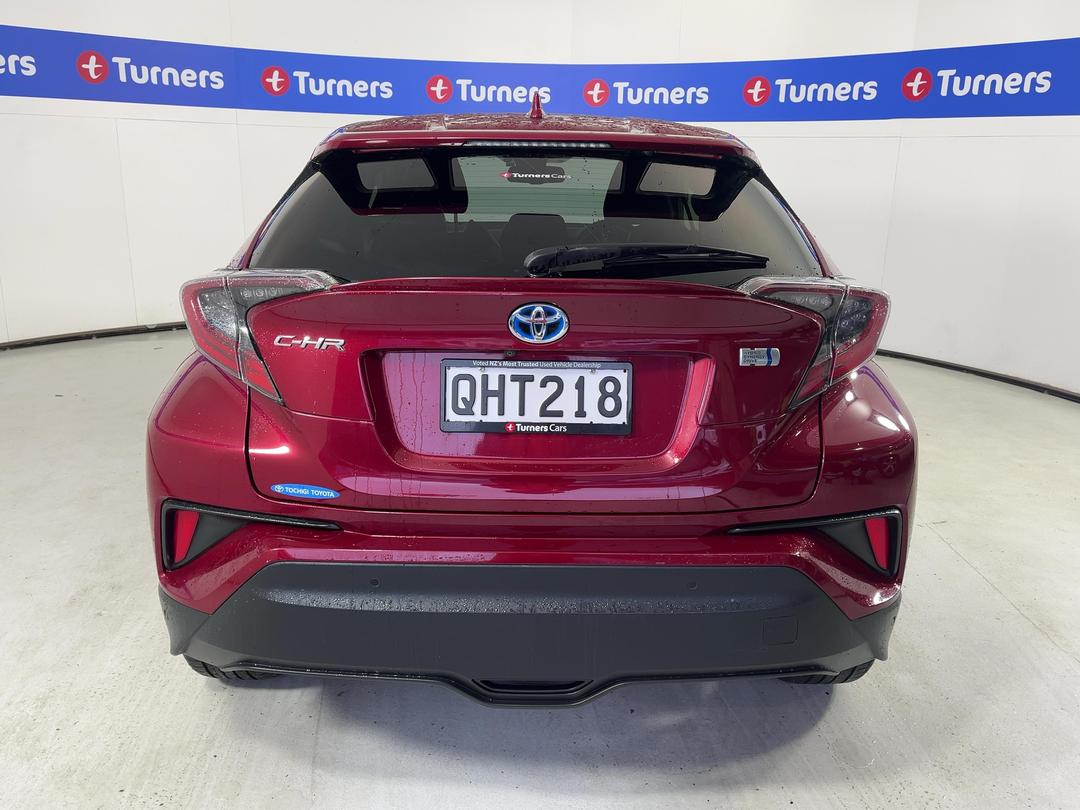 Photo '6' of Toyota C-HR