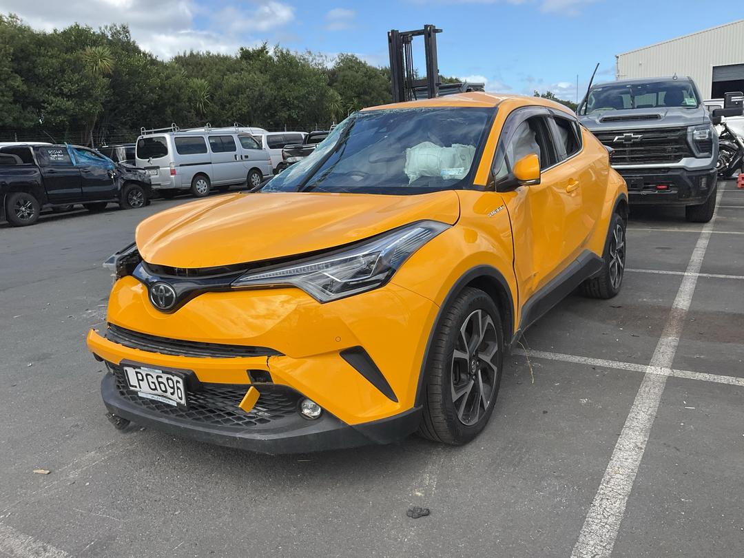 Photo '3' of Toyota C-HR Limited