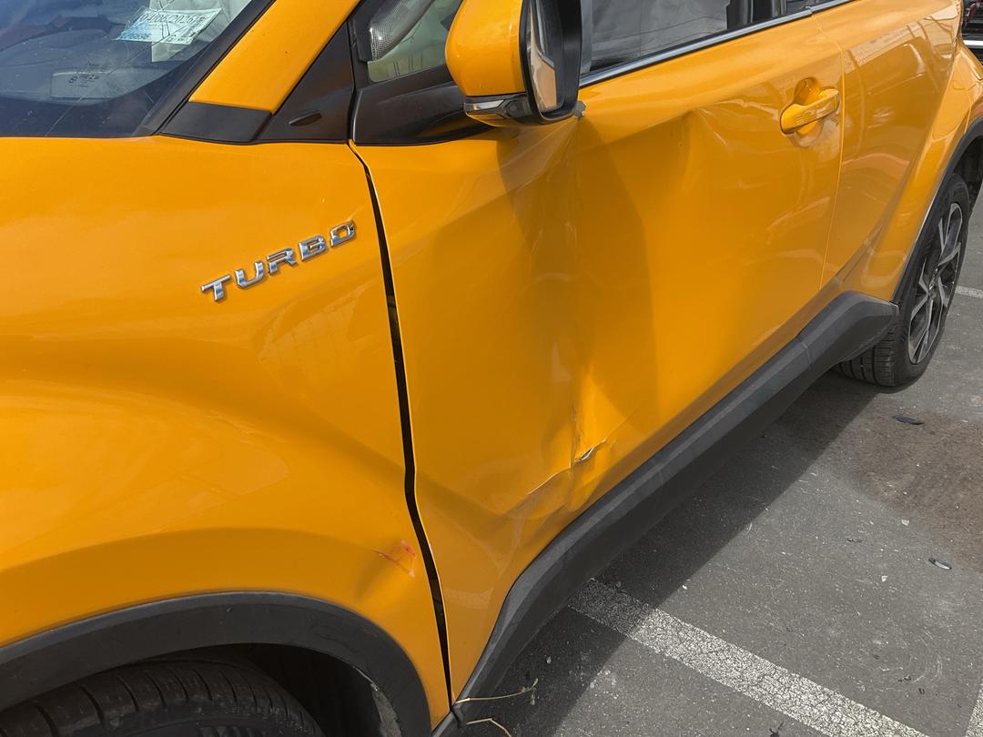 Photo '10' of Toyota C-HR Limited