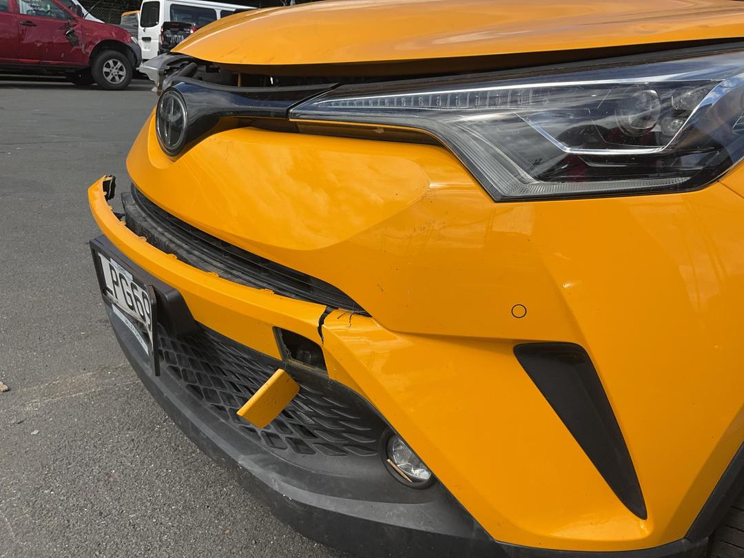 Photo '11' of Toyota C-HR Limited