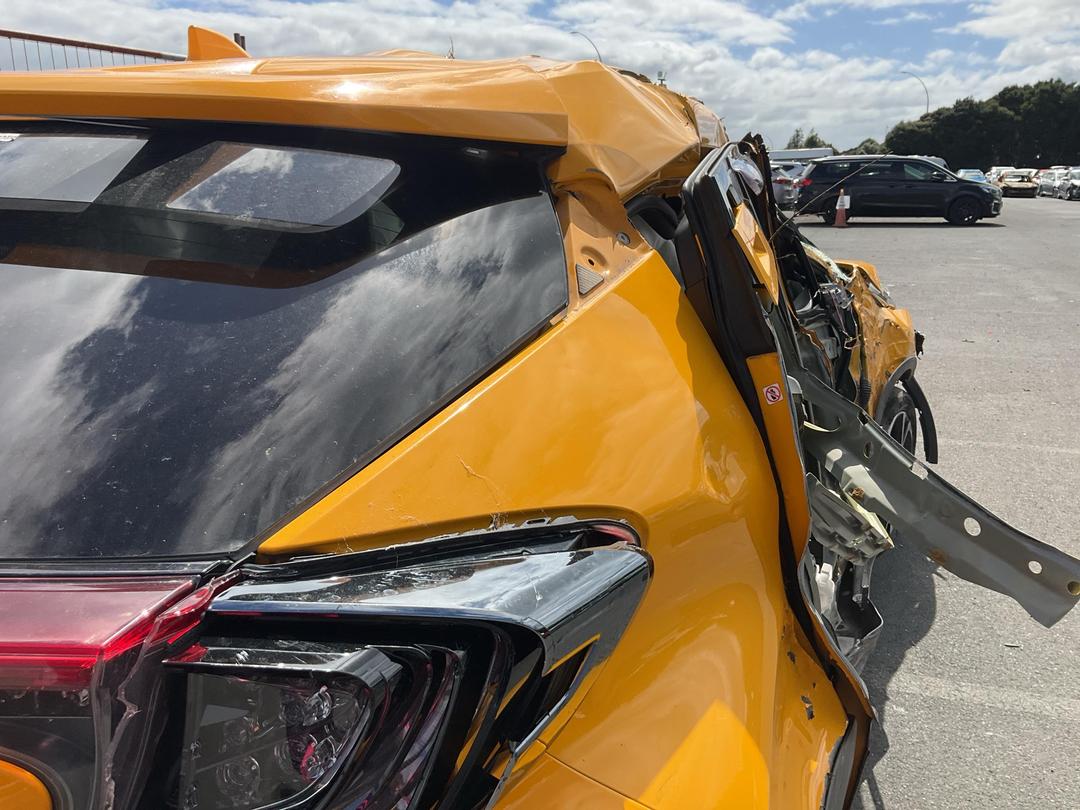 Photo '14' of Toyota C-HR Limited