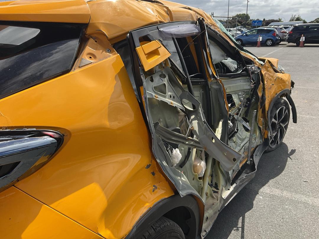 Photo '15' of Toyota C-HR Limited