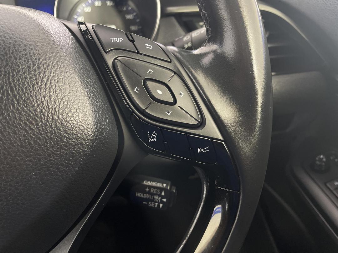 Photo '25' of Toyota C-HR