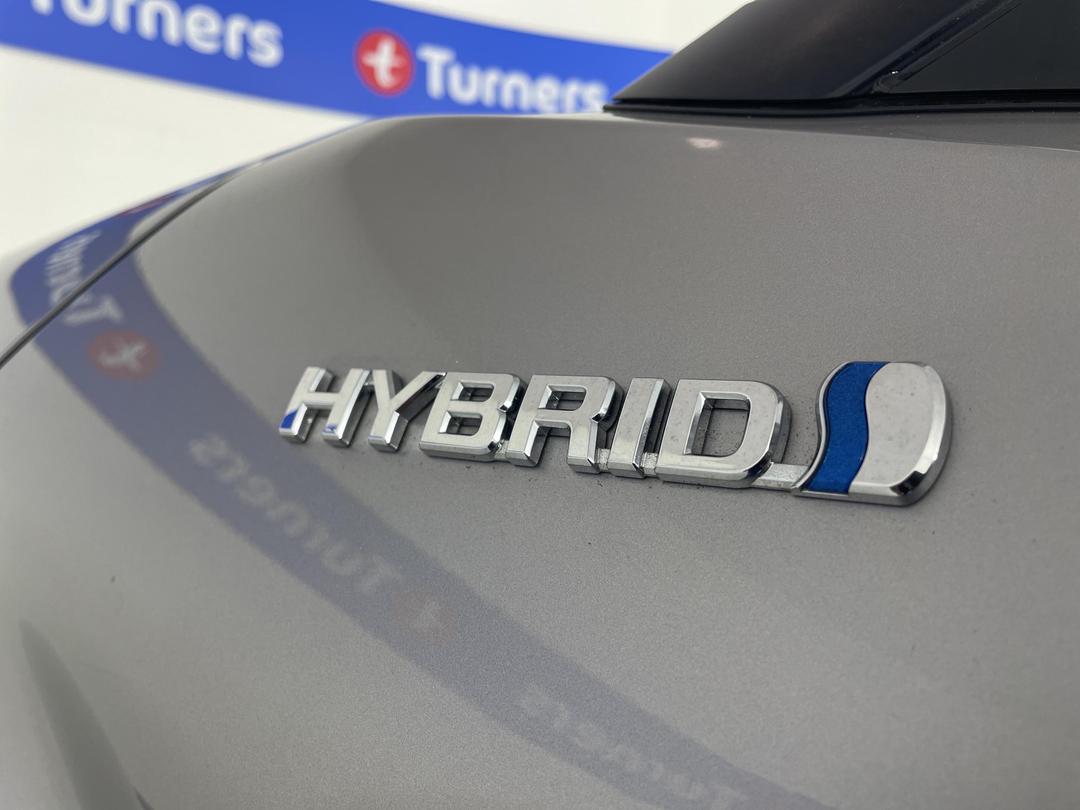 Photo '29' of Toyota C-HR