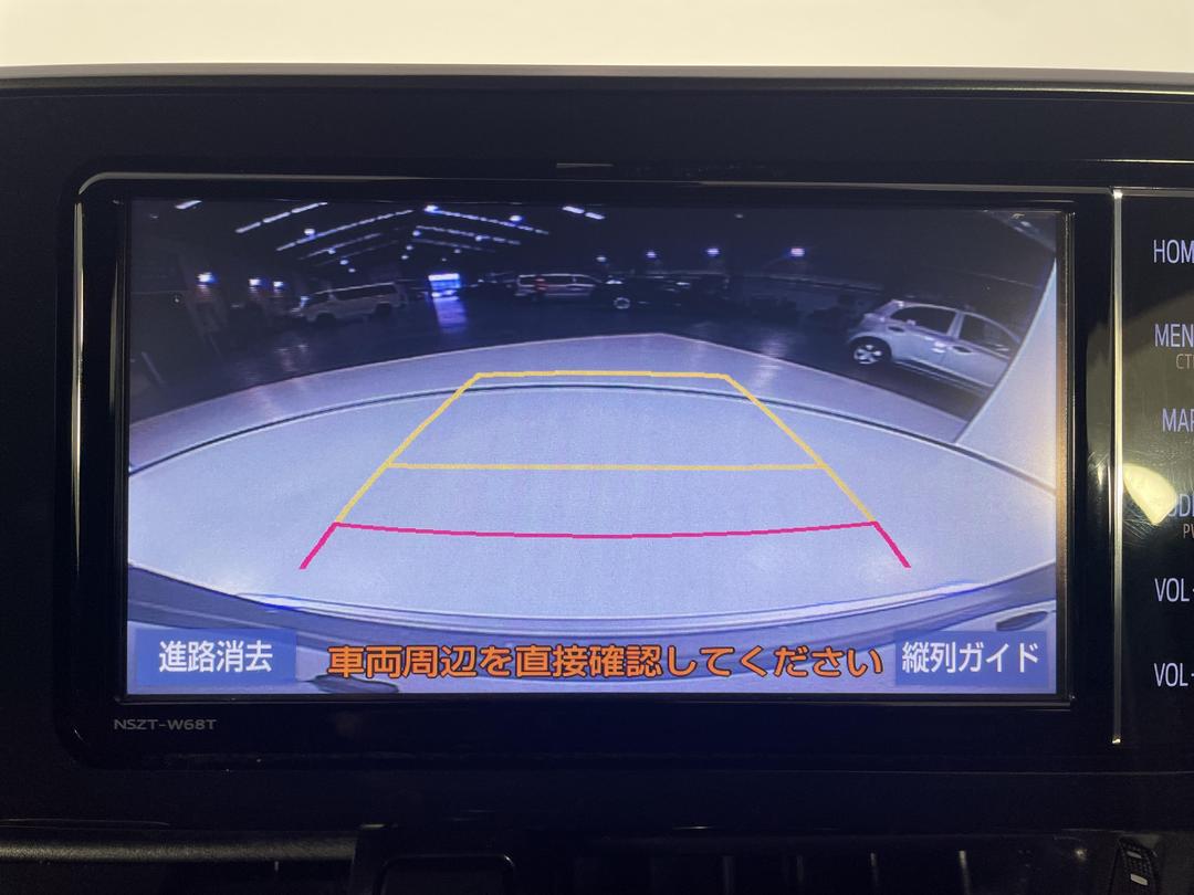 Photo '28' of Toyota C-HR