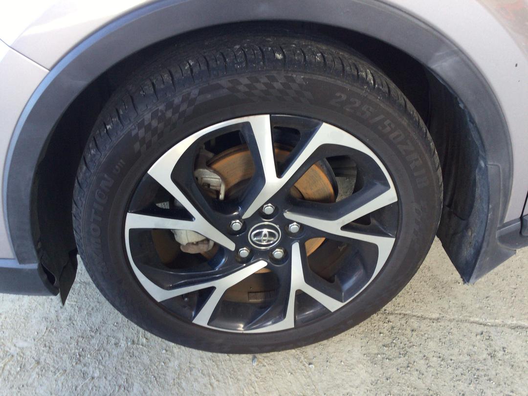 Photo '12' of Toyota C-HR