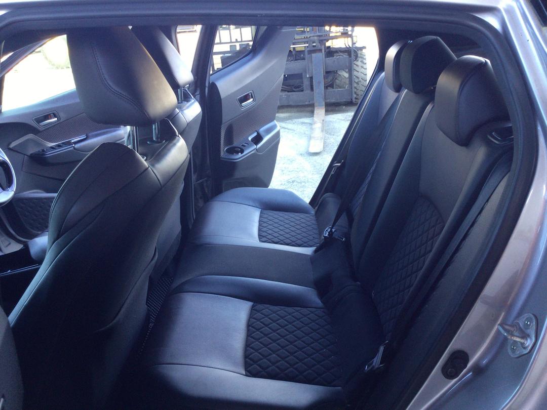 Photo '16' of Toyota C-HR