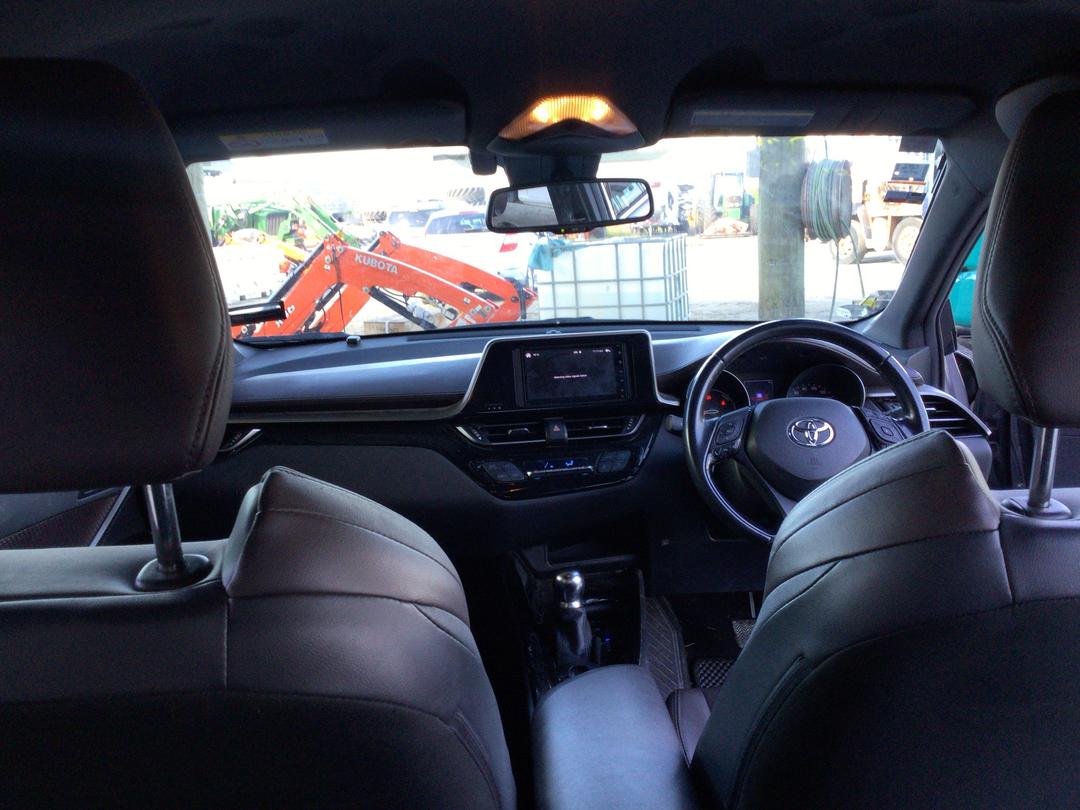 Photo '17' of Toyota C-HR