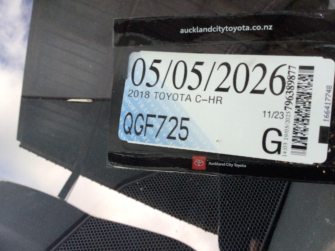 Photo '24' of Toyota C-HR