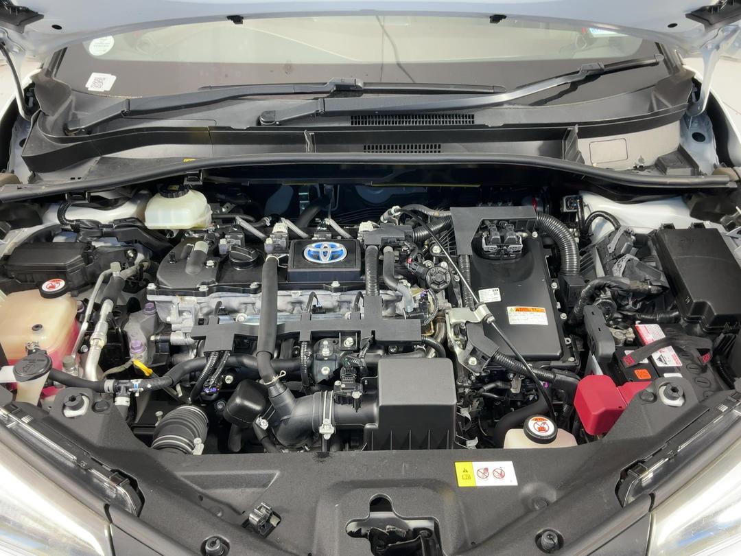 Photo '13' of Toyota C-HR