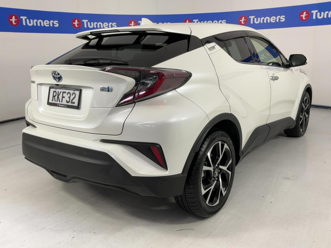 Photo '7' of Toyota C-HR