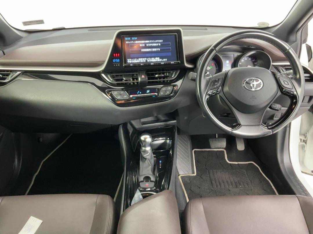 Photo '17' of Toyota C-HR