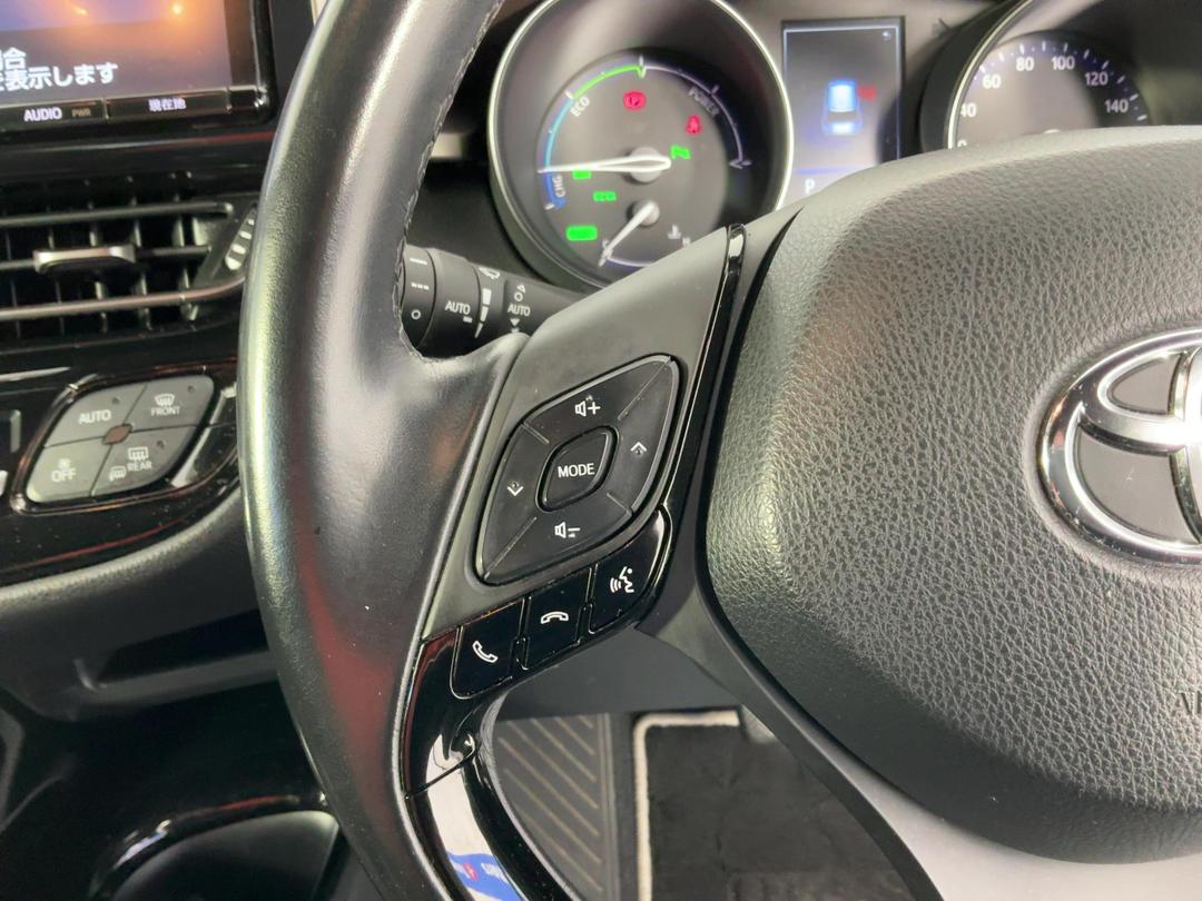 Photo '23' of Toyota C-HR