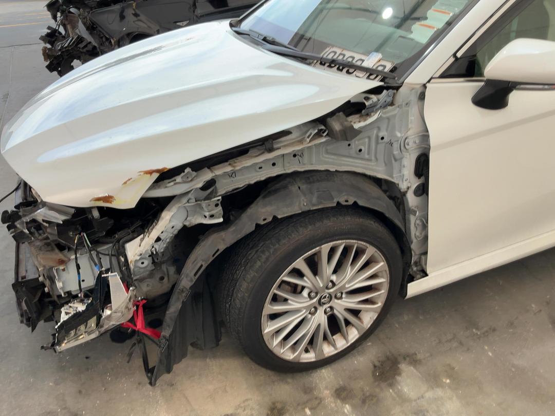 Photo '10' of Toyota Camry