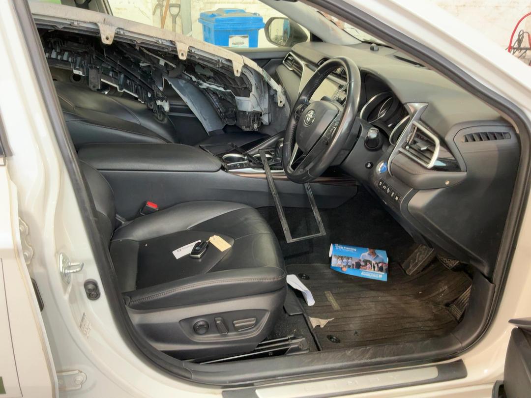Photo '12' of Toyota Camry