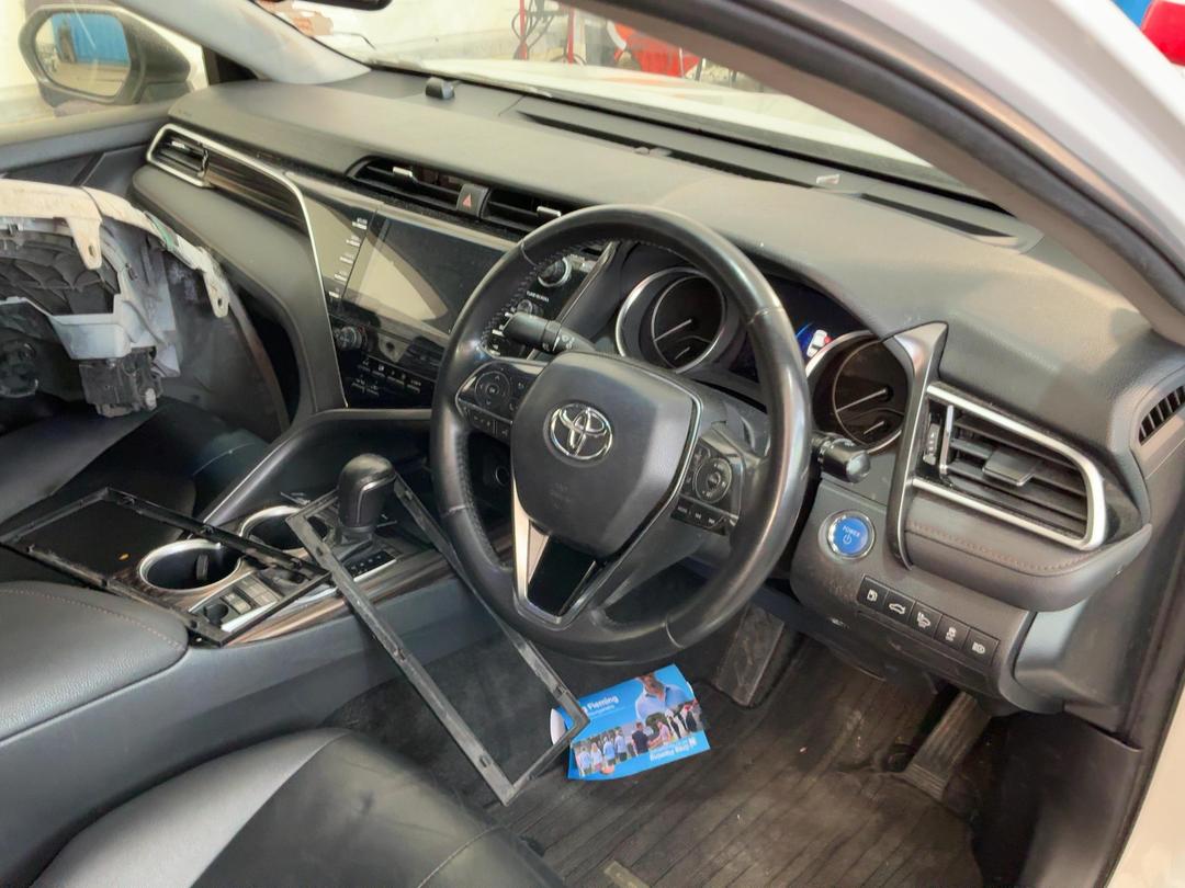 Photo '13' of Toyota Camry