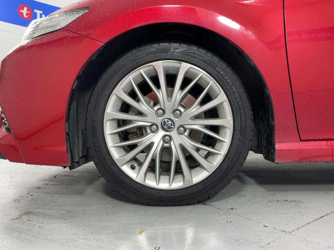 Photo '10' of Toyota Camry