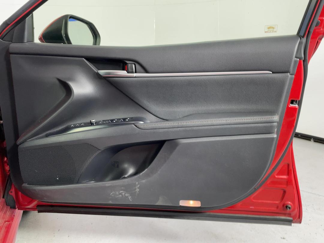 Photo '15' of Toyota Camry