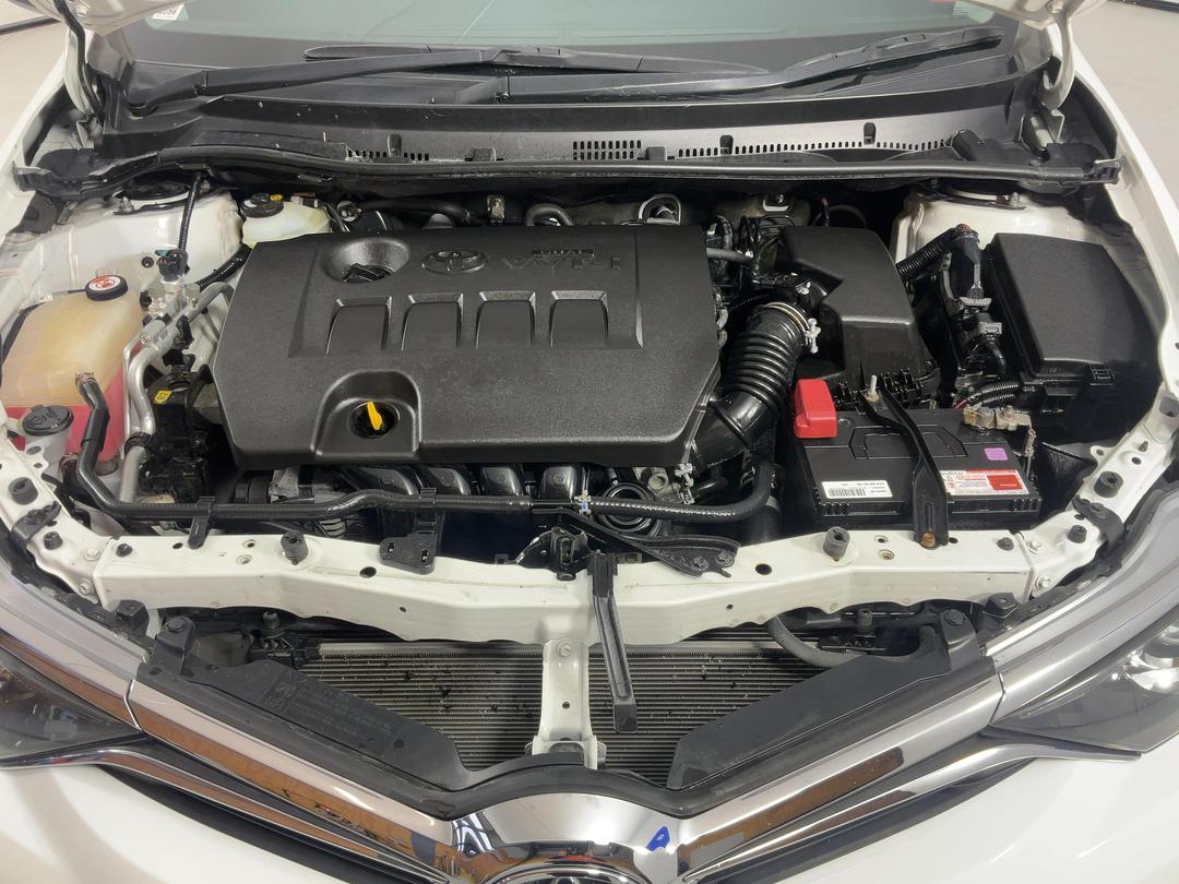 Photo '13' of Toyota Corolla