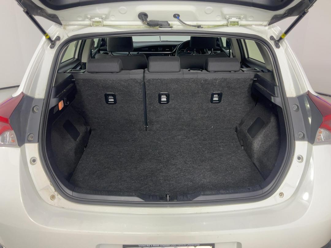Photo '14' of Toyota Corolla
